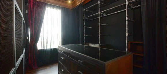 3 bedrooms Condo in Bangkok, Thailand No. 574 8