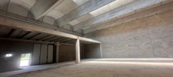 Склад 750м² в Аббиатеграссо, Италия № 358053 9