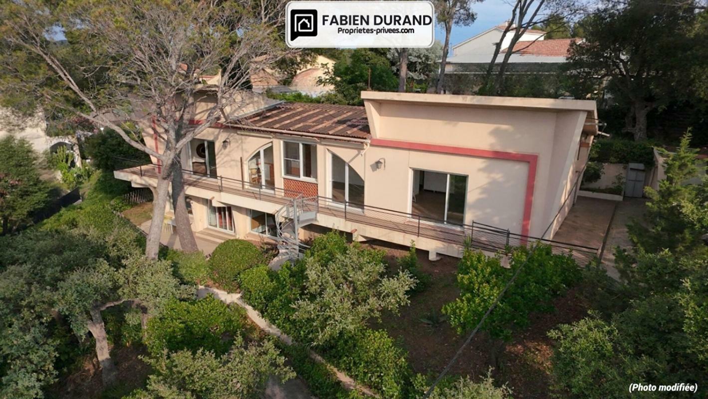 6 bedrooms Villa in Saint-Raphael, France No. 345984