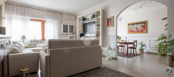 4 rooms Apartment in Rome, Italy No. 167698 11