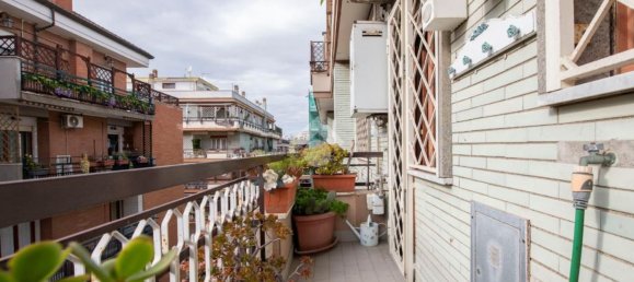 4 rooms Apartment in Rome, Italy No. 167698 30