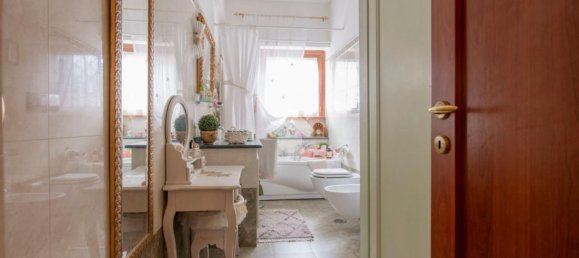 4 rooms Apartment in Rome, Italy No. 167698 40