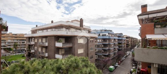 4 rooms Apartment in Rome, Italy No. 167698 21