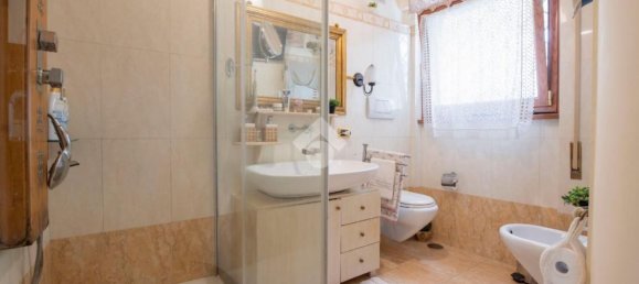 4 rooms Apartment in Rome, Italy No. 167698 35