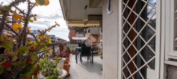 4 rooms Apartment in Rome, Italy No. 167698 18