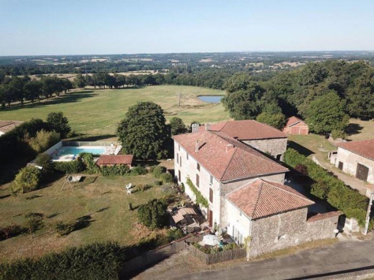 6 bedrooms House in Chabanais, France No. 22543