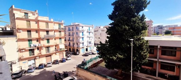 3-salle Appartement à Bari, Italy No. 268058 20