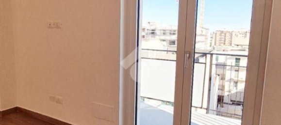 3-salle Appartement à Bari, Italy No. 268058 15