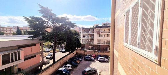 3-salle Appartement à Bari, Italy No. 268058 16