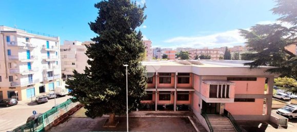 3-salle Appartement à Bari, Italy No. 268058 11