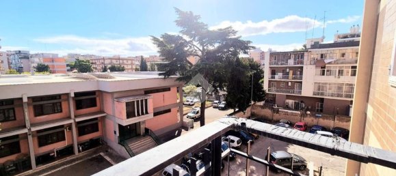 3-salle Appartement à Bari, Italy No. 268058 13