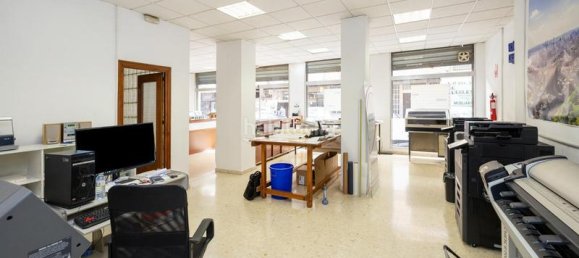 360m² Commercial property in Granada, Spain No. 24422 9