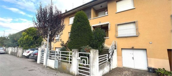 5 rooms House in Rolo, Italy No. 59562 2