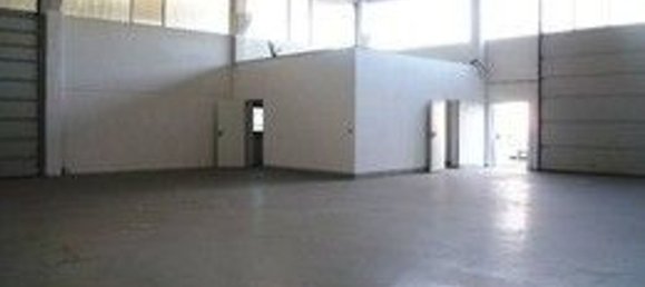 220m² Warehouse in Lucca, Italy No. 135109 5