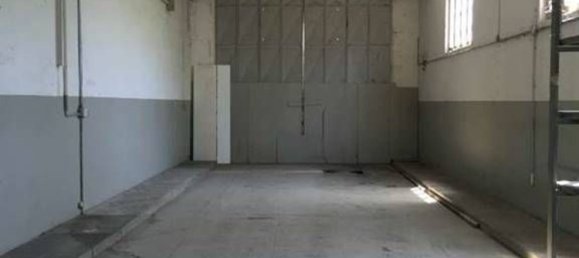 220m² Warehouse in Lucca, Italy No. 135109 7