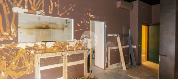 Propiedad comercial de 3 habitaciónes en Codogno, Italy No. 222979 7