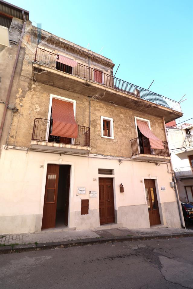 3-Zimmer Haus in Palagonia, Italy, Nr. 239006