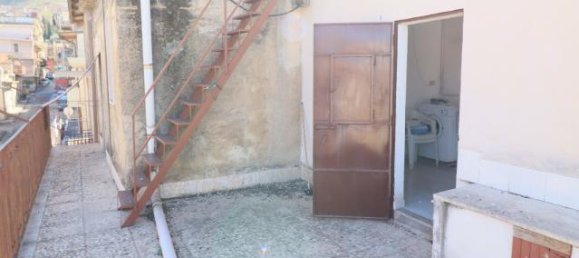 3-Zimmer Haus in Palagonia, Italy, Nr. 239006 16