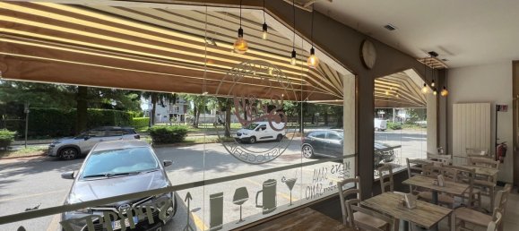 Коммерческая недвижимость 180м² в Арсаго Сеприо, Италия № 290958 20