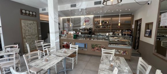 Коммерческая недвижимость 180м² в Арсаго Сеприо, Италия № 290958 16