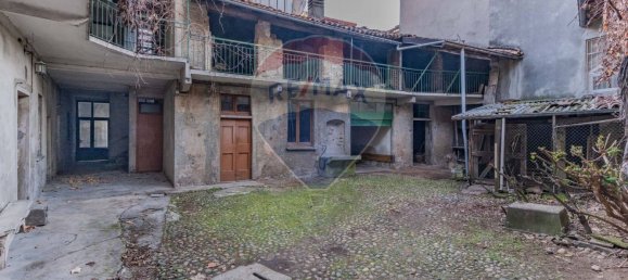 Casa de 8 divisões em Somma Lombardo, Italy N.º 380079 18