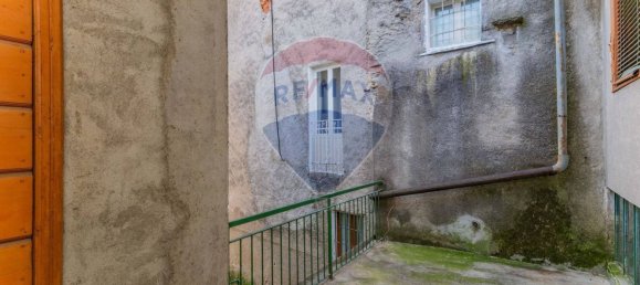 Casa de 8 divisões em Somma Lombardo, Italy N.º 380079 38