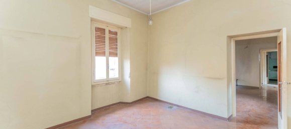 Casa de 8 divisões em Somma Lombardo, Italy N.º 380079 2