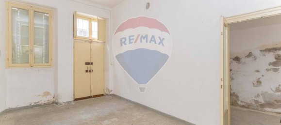 Casa de 8 divisões em Somma Lombardo, Italy N.º 380079 32