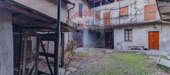 Casa de 8 divisões em Somma Lombardo, Italy N.º 380079 20