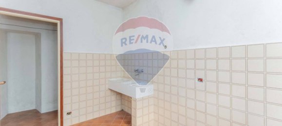 Casa de 8 divisões em Somma Lombardo, Italy N.º 380079 45