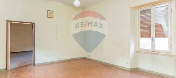 Casa de 8 divisões em Somma Lombardo, Italy N.º 380079 48