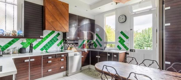 5 bedrooms House in Sceaux, France No. 171197 13