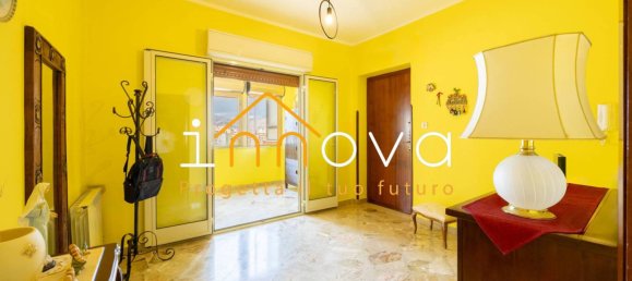 3 bedrooms Apartment in Palermo, Italy No. 52249 5