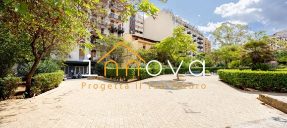 3 bedrooms Apartment in Palermo, Italy No. 52249 37