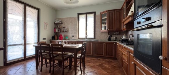 5-Zimmer Villa in Campagnola Cremasca, Italy, Nr. 142438 11