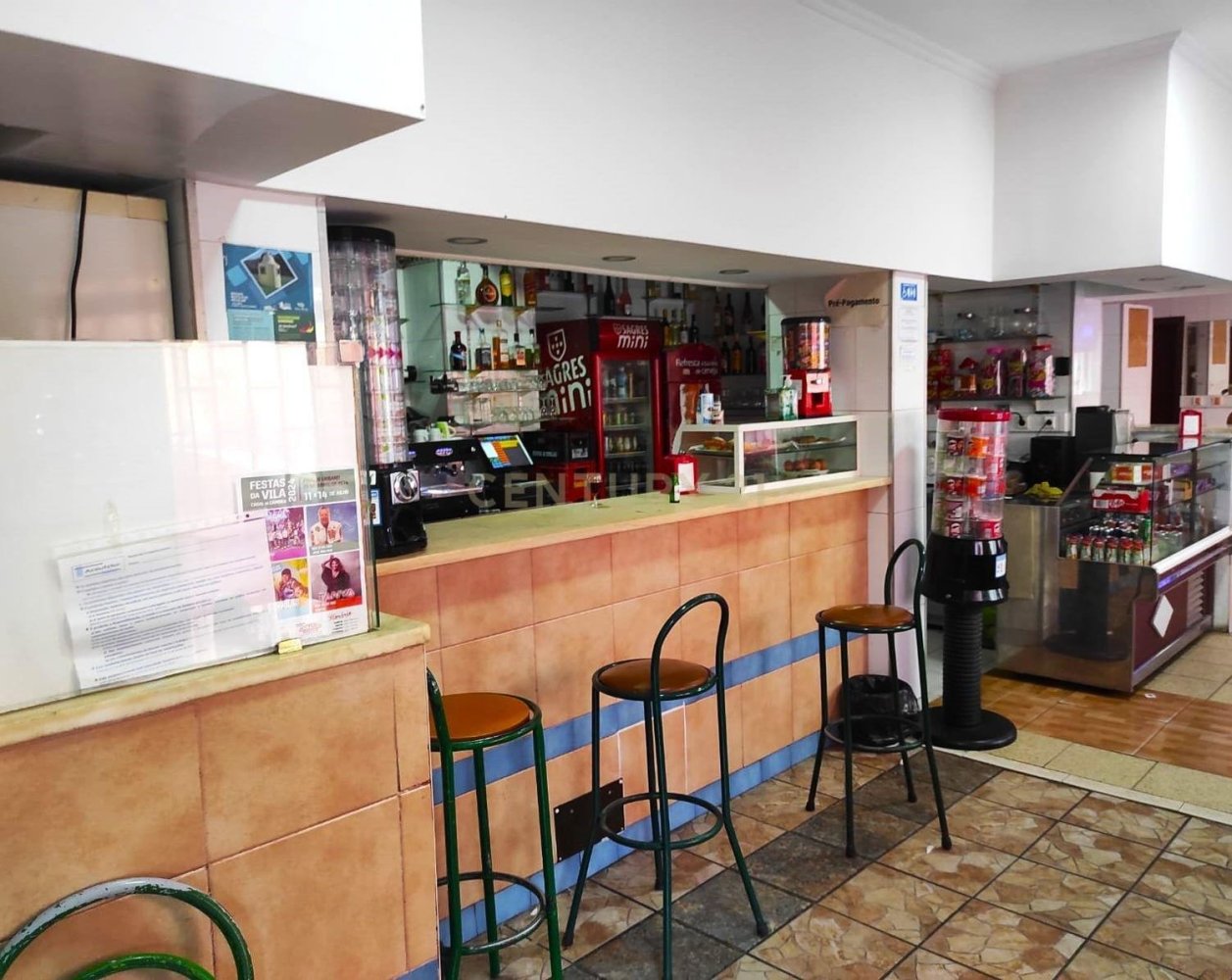 83m² Commercial property in Casal de Cambra, Portugal No. 344039