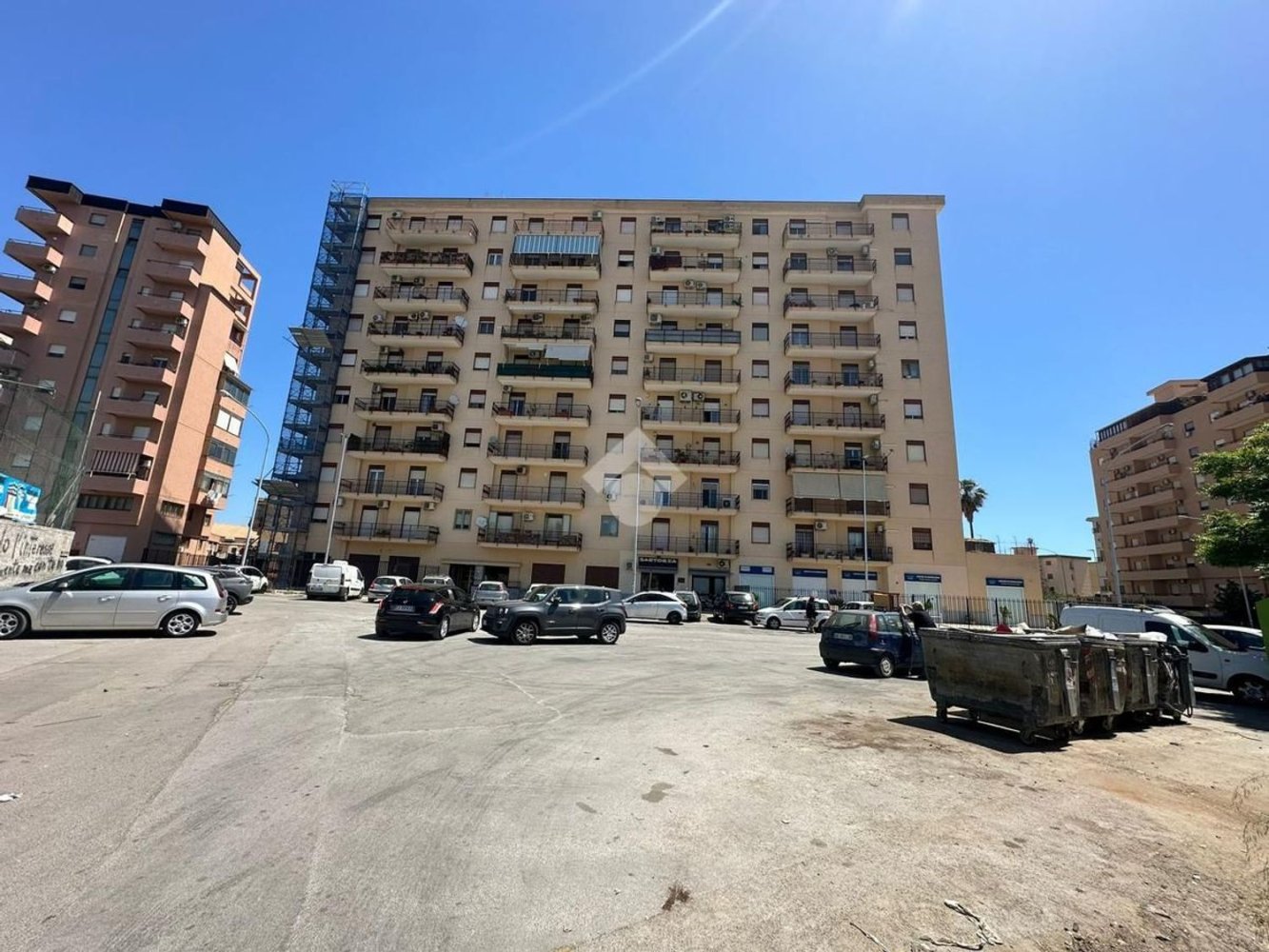 6-Zimmer Wohnung in Palermo, Italy, Nr. 49969