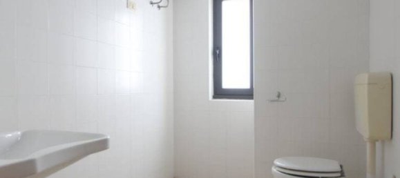 137m² Office in Sassari, Italy No. 209332 9