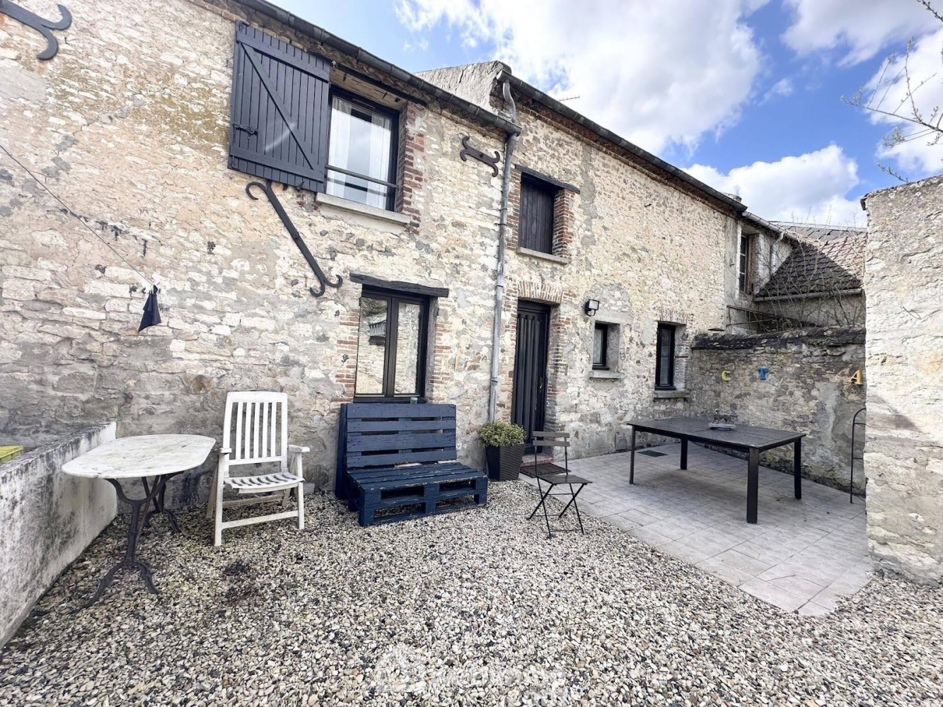 6 rooms House in Marchais, France No. 74099