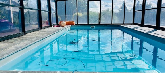  Castillos de 3 dormitorios en Alencon, France No. 360695 4