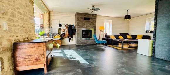  Castillos de 3 dormitorios en Alencon, France No. 360695 2