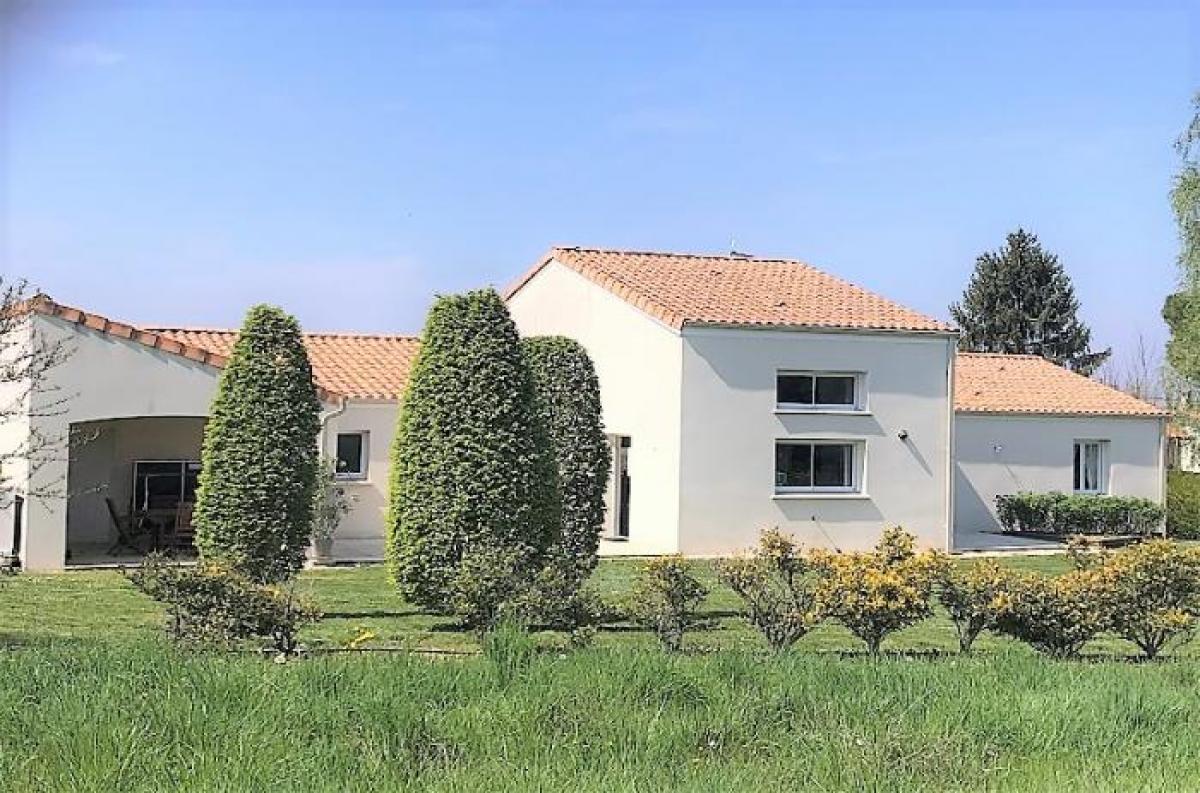 Casa T3 em Ruffec, France N.º 22464