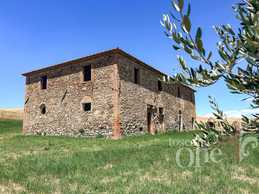 5 bedrooms House in Lajatico, Italy No. 71308