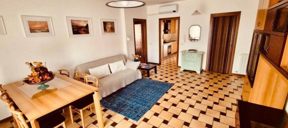 3-salle Appartement à Carpi, Italy No. 221370 3