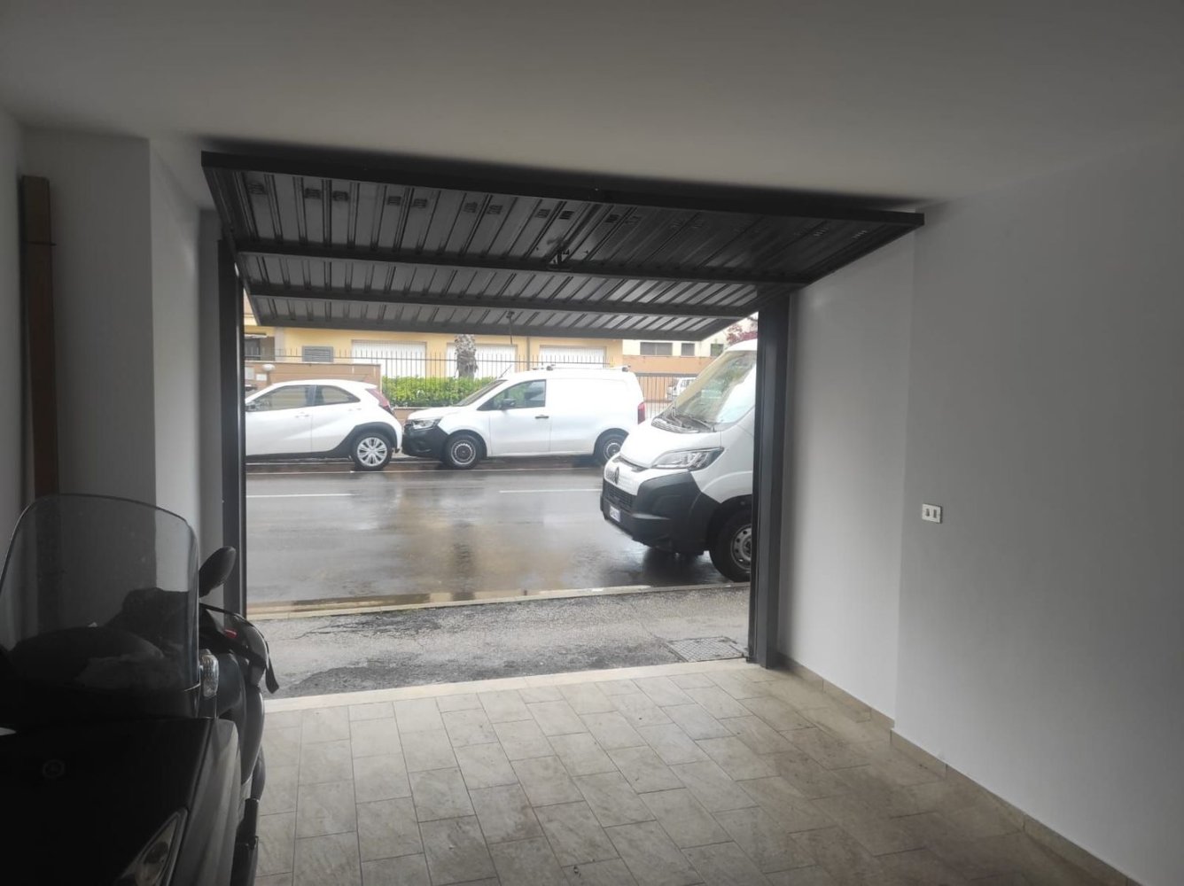 22m² Garage in Pescara, Italy No. 310945