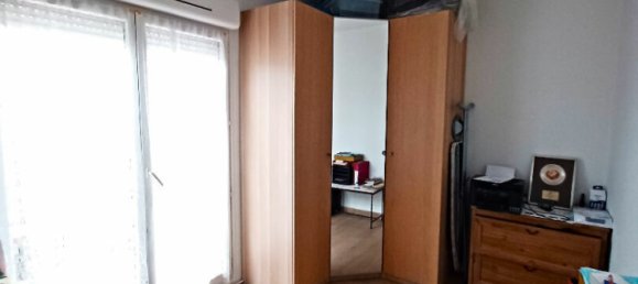 3 bedrooms House in Ivry-sur-Seine, France No. 121443 6