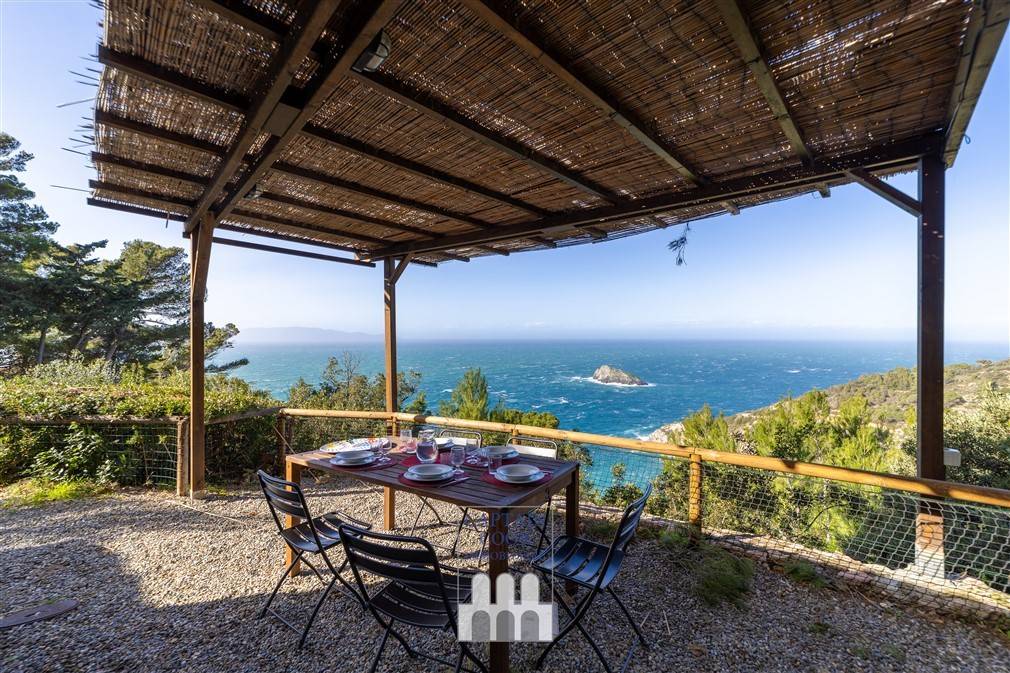 4 bedrooms Villa in Monte Argentario, Italy No. 48997