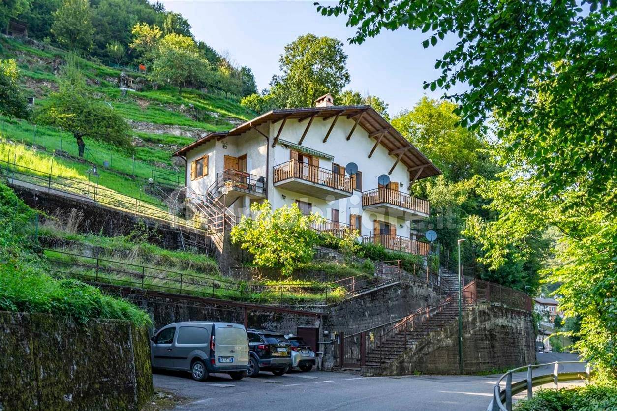 2 bedrooms Apartment in Algua, Italy No. 365450