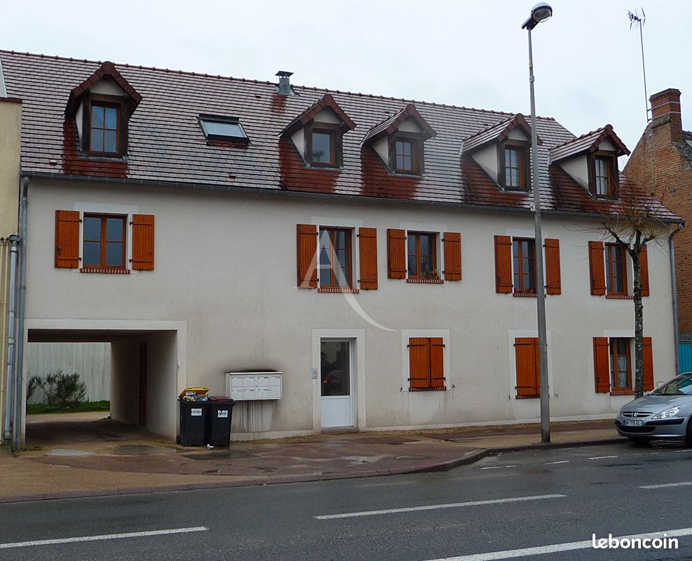 11 bedrooms Apartment in Lamotte-Beuvron, France No. 82140
