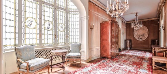 4 bedrooms Apartment in Paris, France No. 148540 11